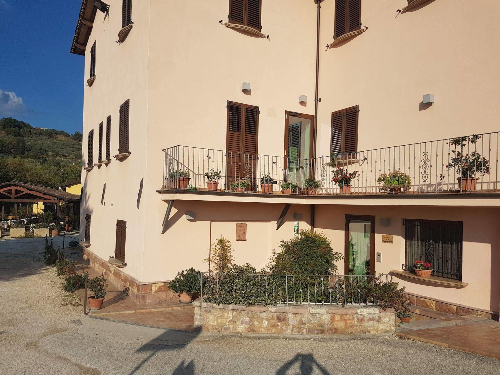 Hotel Ponte San Vittorino Assisi Exterior photo